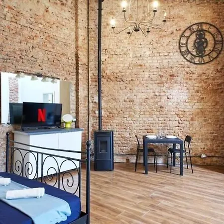 Stazione - Loft Indipendente E Silenzioso Apartment *